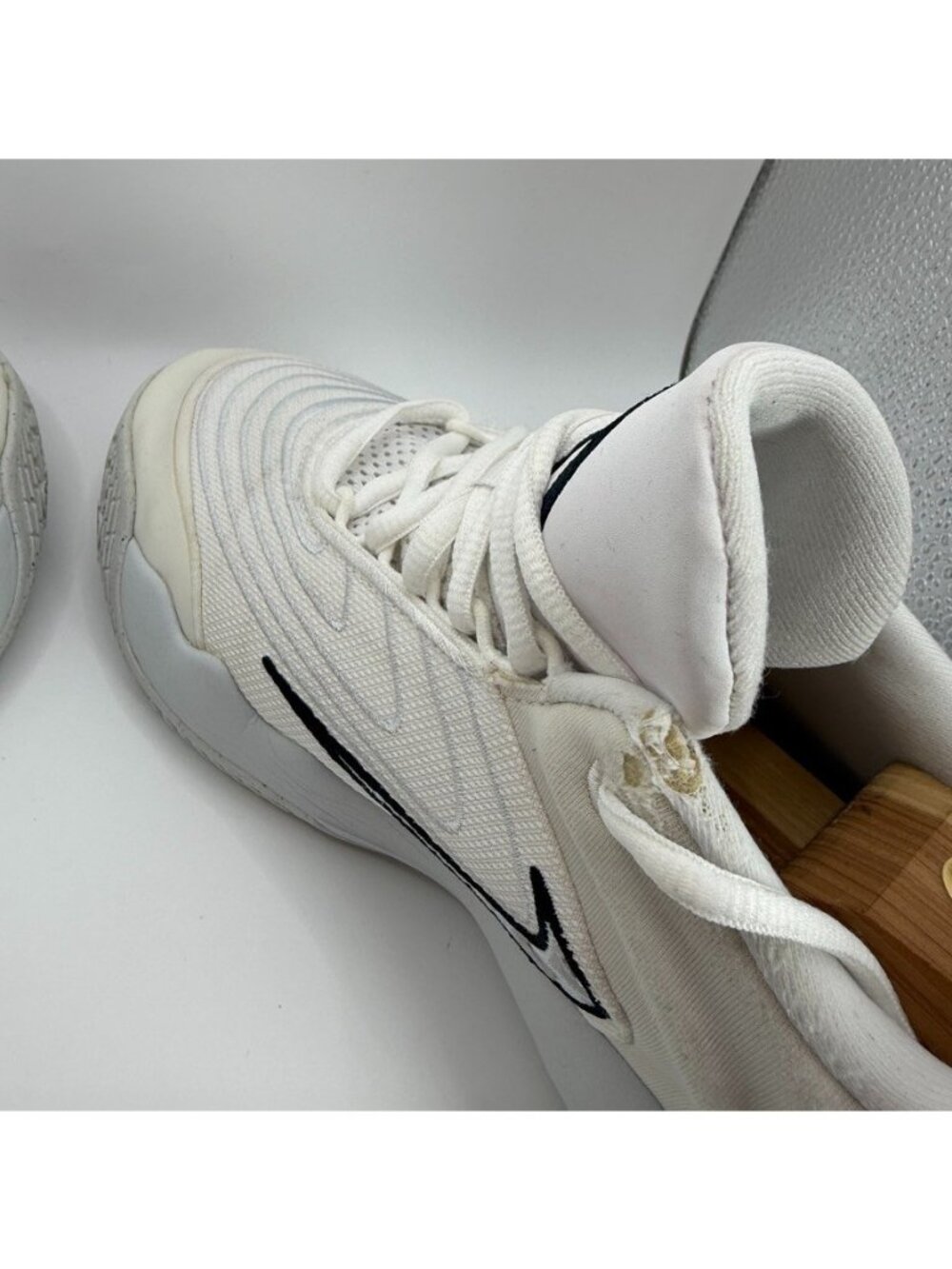 Nike Giannis Immortality 4 Shoes Mens Size 8 White Pure Platinum Running Gym - Picture 10 of 15